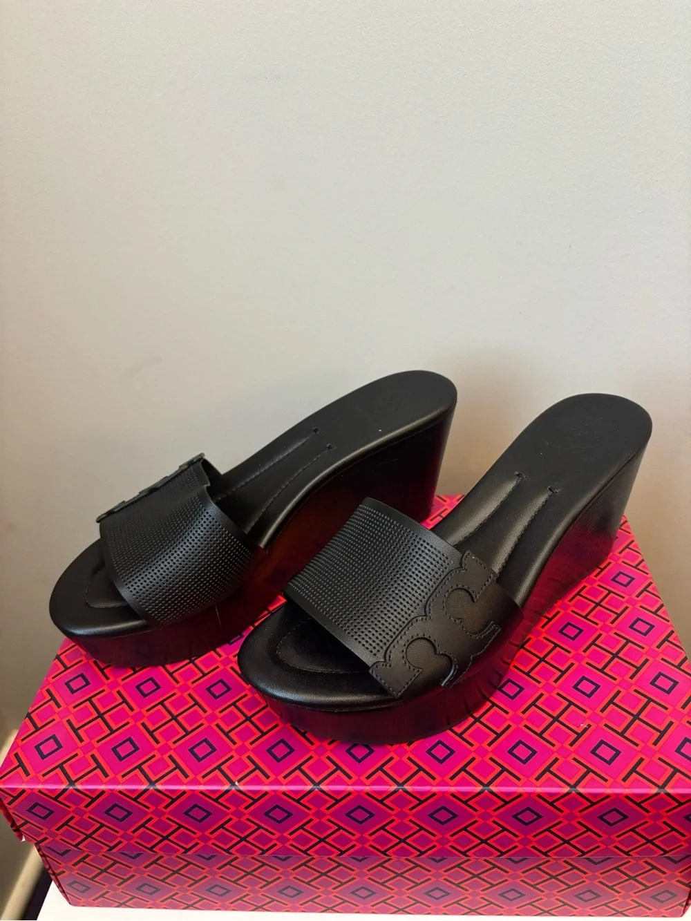Tory Burch Black Women's Wedge Slide Sandals - Sleek Platform Style - Picture 3 of 8